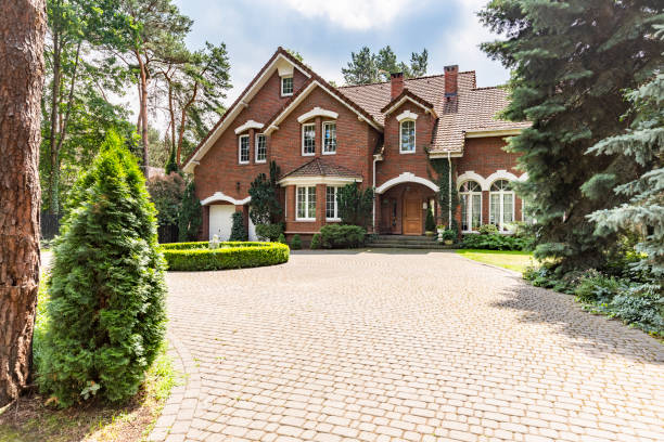 Reasons to Select Us for Your Driveway Paving Requirements in Elwood, KS