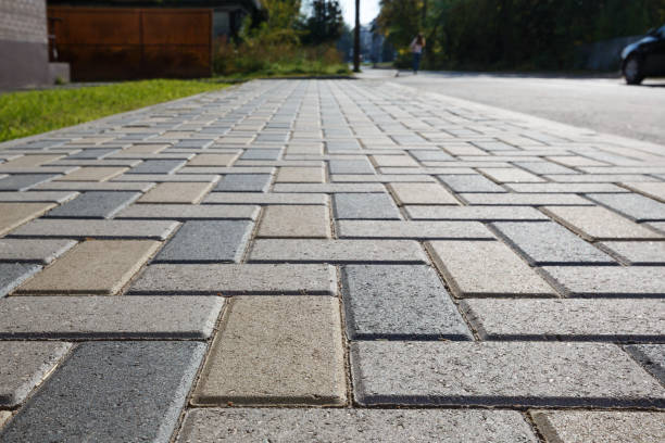 Best Commercial Driveway Pavers  in Elwood, KS