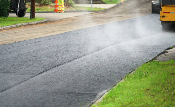 Best Professional Driveway Pavers  in Elwood, KS